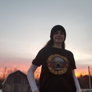 Meet your Posher, Roxanne